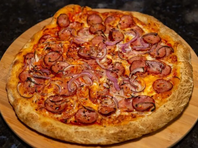 Sosisli Pizza (Büyük boy)